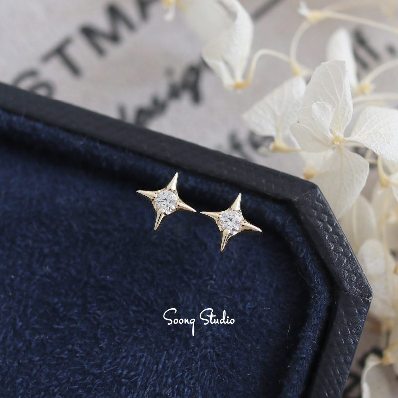 Solid 9K Gold Star Stud Earring, Cross Star, Real Gold Delicate Earrings,Double sided,Screw/Twist Earring Backing